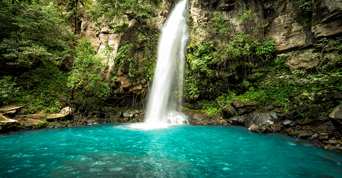 Las maravillas naturales de Costa Rica no tienen paralelo. Asegúrate de explorarlas de forma segura con las vacunas de viaje y los consejos de Passport Health.