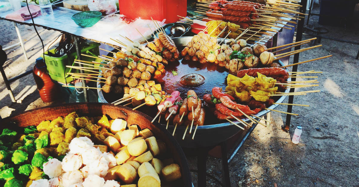 Assurez-vous d’être à jour dans vos vaccins avant de déguster la cuisine de rue thaïlandaise.