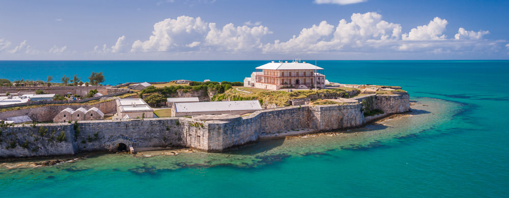 From old forts to new establishments, Bermuda has something for everyone. Enjoy it worry-free with advice and more from Passport Health.