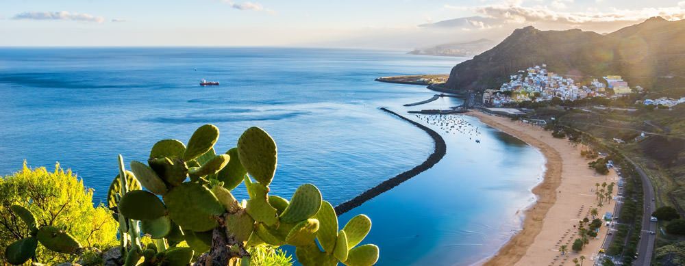 Las Islas Canarias tiene de todo para explorar. Asegúrate de ir en forma segura con tus vacunas de viaje y los consejos de Passport Health.